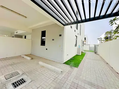 3 BEDROOMS WITH MAIDS | FULLY MAINTAINED | L SHAPE GARDEN