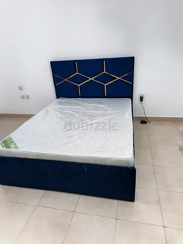 Hi available queen size bed with matters brand new
