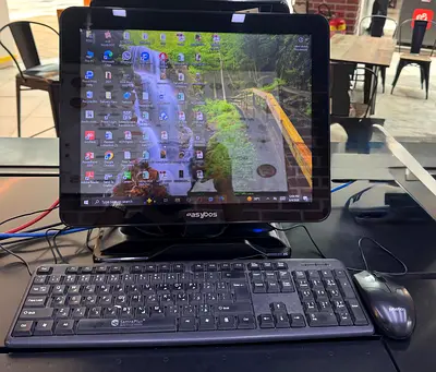 All-in-one EasyPOS touch PC with keyboard and mouse - working condition