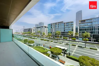 Spacious apt, Burj Khalifa view, near metro