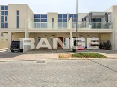 Single Row | Spacious 3 Bedroom| Vacant