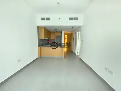 Brand New Building 1,Bhk Flat Available With 2,Bathroom Gym Pool Parking Free And Rent 42K