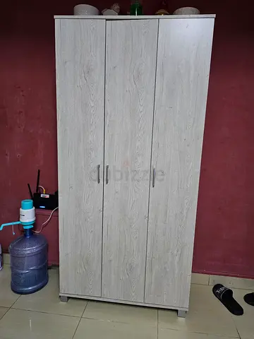 3 door tall shoe rack - 44 pairs