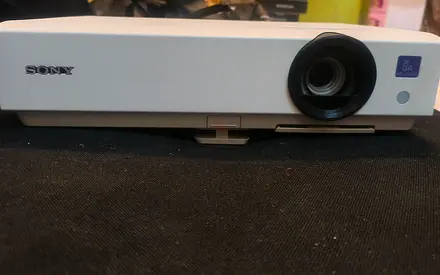 Sony VPL-DX147 Projector