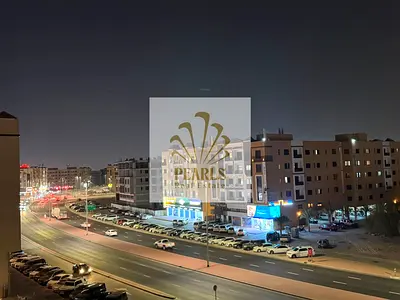 اشيك وافخم شقة اول ساكن مع شهر مجاني تتكون من غرفتين نوم _صالة واسعة _مطبخ مجهز _2 حمام _صيانة كاملة علي المالك قريب من الخدمات _قريب من المواصلات _