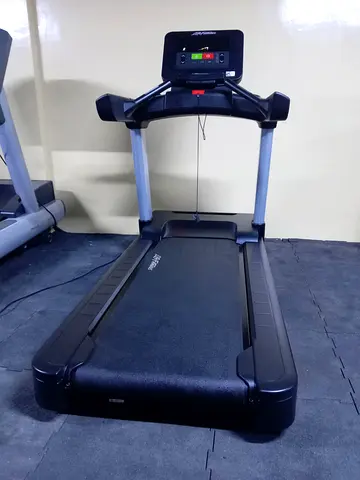 Pre-owned Life Fitness Treadmill - Good Working Condition