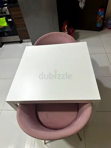 4 seater table