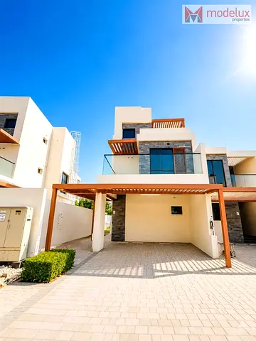 Vastu | Brand New 5BR + Maid | Golf View | Vacant | Silver Springs 3
