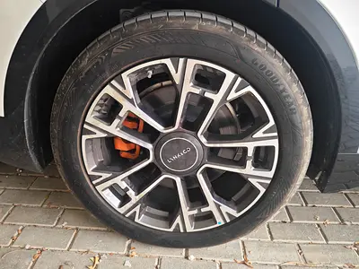 Goodyear ElectricDrive 275/45 R21