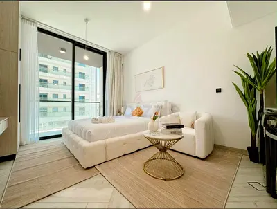 Luxury Brand New Master Room Metro 4 Minutes Walk