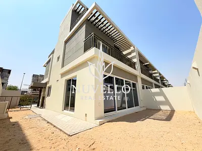 L SHAPE GARDEN | BRAND NEW | MIDDLE CORNER