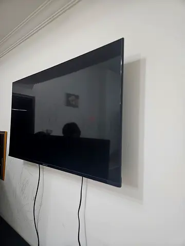 Vedeocon Smart TV 43 inch for sale Ajman