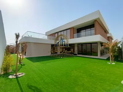 Luxurious 5 bedroom with maid room driver room and majlis