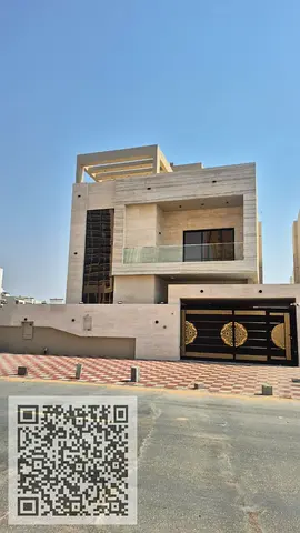 فيلا فاخرة وأنيقة مكونة من 6 غرف نوم بتشطيبات عصرية ومواد عالية الجودة