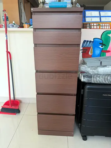 Tall wooden 6-drawer chest / narrow dresser - good condition