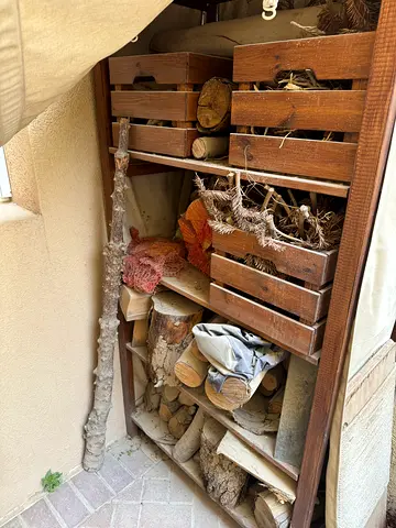 Solid wood logs / firewood - good condition