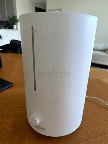 White XIAOMI Humidifier - Compact Cylinder Design