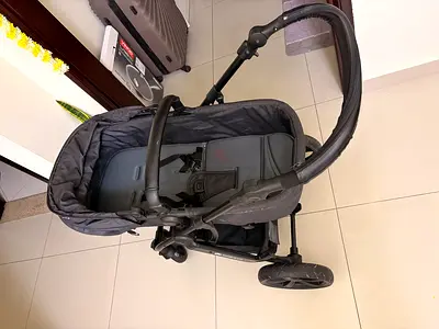 Kinderkraft Black Stroller with Bassinet