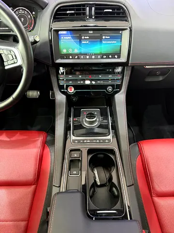 صورة مصغرة 15 لـ 2019 Jaguar F-PACE
