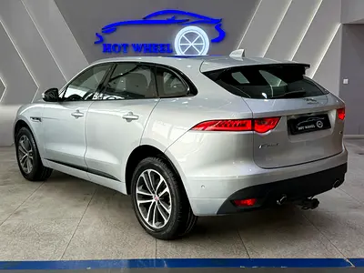 2019 Jaguar F-PACE — фото 5