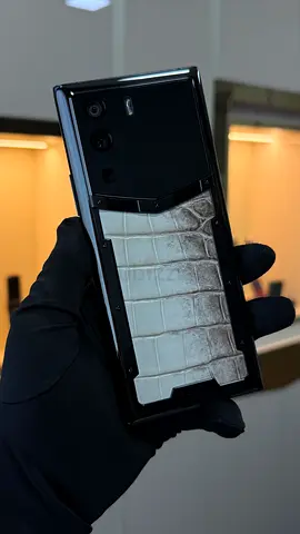 Vertu Himalaya Crocodile