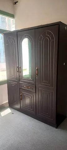 Cupboard 3door