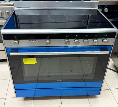 Siemens brand cooker electric IQ 700 madal very good condition and everything ok with dual fan and d