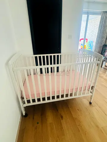 White Wooden Baby Crib with Mattress - Good Condition