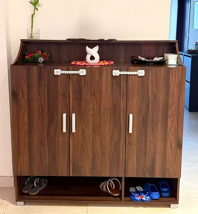 Wooden Shoe Cabinet with Top Shelf and Open Bottom Compartments