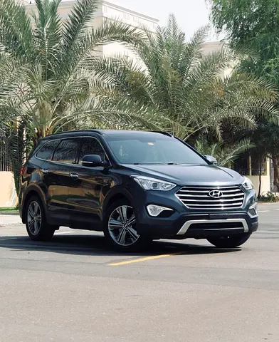 Buy and Drive! Hyundai Grand Santa Fe 2015 GLS | GCC Specs | 7-Seater Family SUV