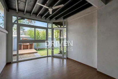 Spacious | Private Garden | Vacant on Transfer