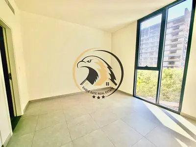 LOOKS LIKE BRAND NEW LUXURY MASSIVE SIZE WITH LARGE BALCONY MORDEN LAYOUT