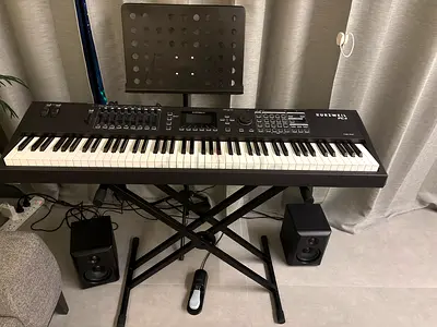 kurzweil pc 4 Digital Keyboard with Stand, Sustain Pedal and Speakers kurzweil ks-50a speakers