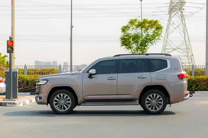 صورة 20 لـ 2022 Toyota LAND CRUISER