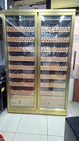 Raching humidor fridge
