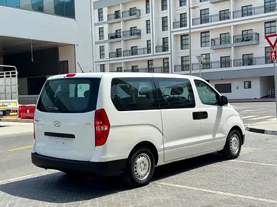 صورة 10 لـ 2018 Hyundai H1