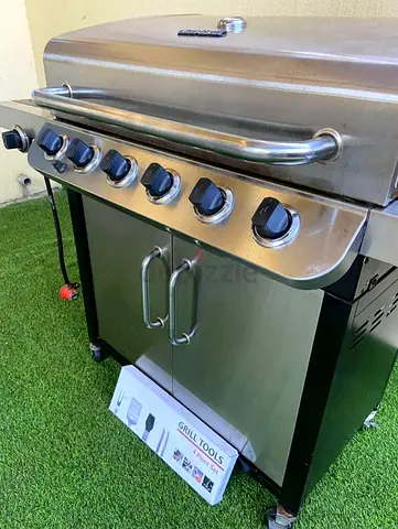 BBQ Grill both gas and charcoal
