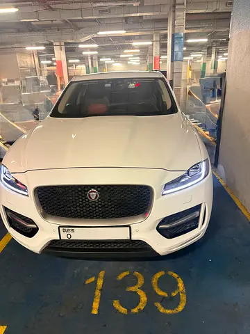 صورة مصغرة 17 لـ 2019 Jaguar F-PACE