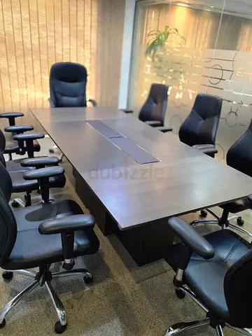 Conference table with 7 chairs - Excellent Condition