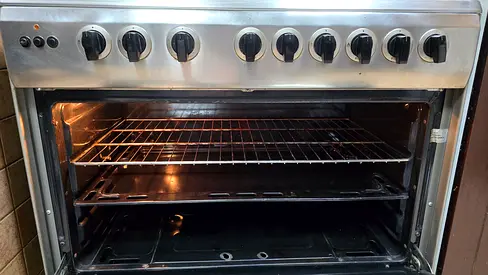 XPAR made in Italy cooking range with both gas and electric burners