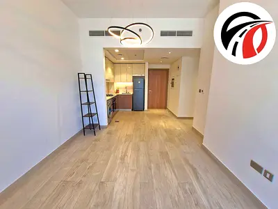 Corner Unit || Lavish 2-Bedroom || Bright & Spacious || Lagoon View || Prime Location