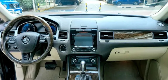صورة 15 لـ 2013 Volkswagen TOUAREG