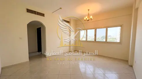غرفة وصالة بتشطيب حديث موقع مميز في القليعة قريب من شاطئ الحيرة ومخرج دبي مساحة واسعة