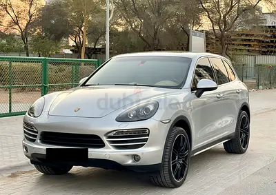 Porsche Cayenne Platinum Edition 2014 | GCC Specs | Well Maintained