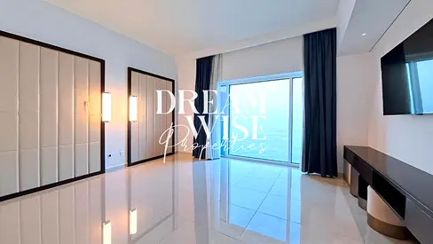 Luxurious 3BR | Huge Balcony | Panoramic Sea View