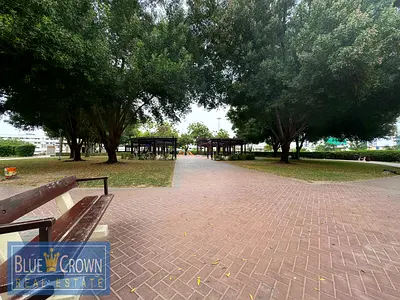 Spacious 3 BHK Very Close Metro Station And Garden