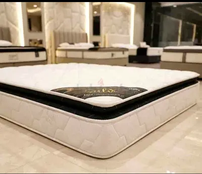 Queen size mattress in good condition - comfortable foam pocketed spring