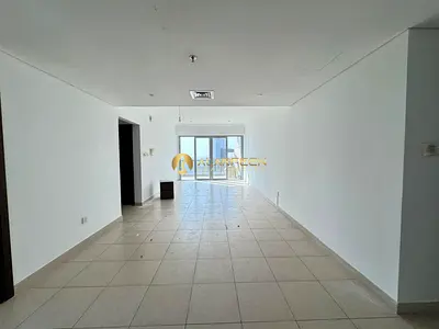 شاغرة | وحدة زاوية | واسعة | شرفة مطلة على وسط المدينة والبحر