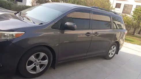 صورة 2 لـ 2015 Toyota SIENNA