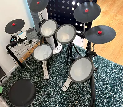 Hampback Electronic Drum Set with Stool